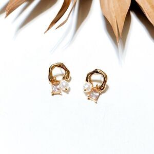Geo pearl drop earrings #1028